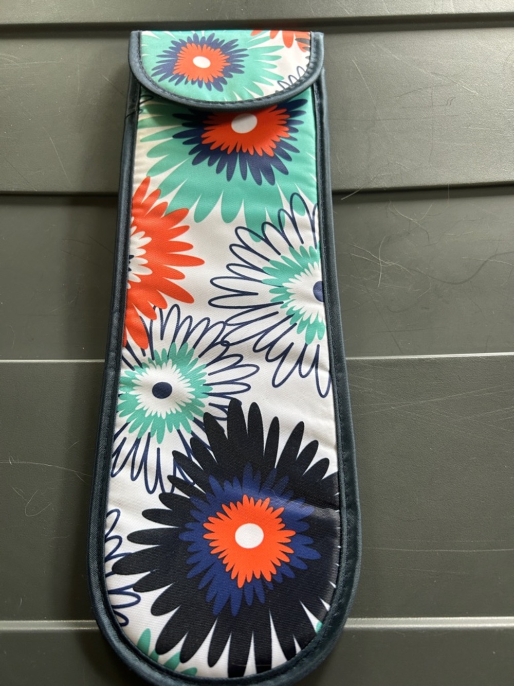 Thirty-one Floral Flat Iron Travel Bag in Navy, Teal & Orange